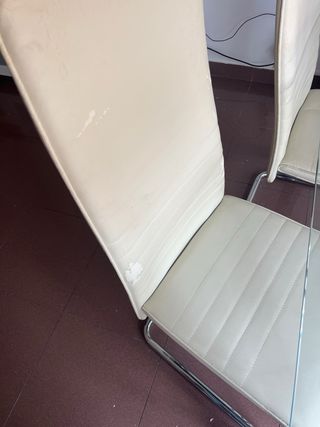 Mesa de comedor cristal y patas de metal