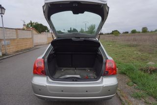 TOYOTA Avensis 2.0 VVTi SOL