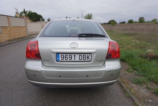 TOYOTA Avensis 2.0 VVTi SOL