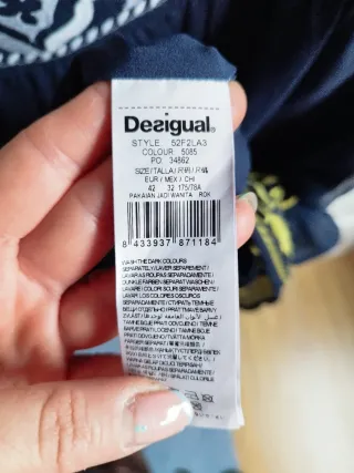 Falda Desigual bordada azul y dorada