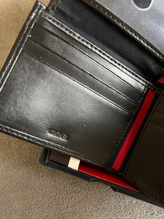 Cartera Tommy Hilfiger Negra Cuero RFID