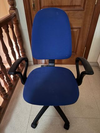 Silla de oficina azul