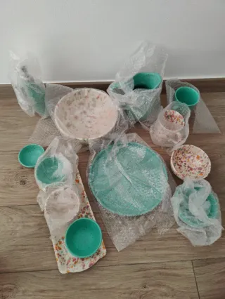 Juego de vajilla cerámica multicolor