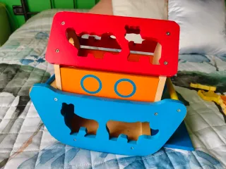 Arca di Noè in legno con animali