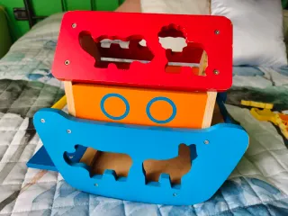 Arca di Noè in legno con animali