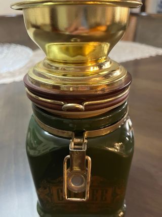 Molinillo de café vintage verde
