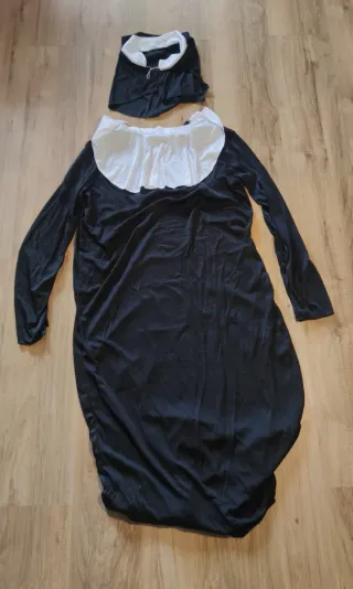 Disfraz de monje y de monja