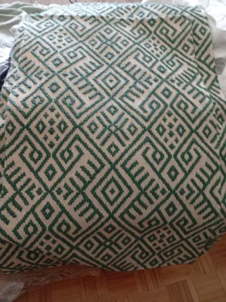 Alfombra de tipo lans beige y verde