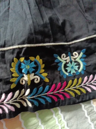 Vestido negro bordado talla L
