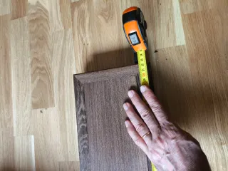 Mesita de madera para bonsai