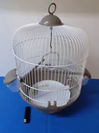 Jaula para pájaros 47cm alto x 30cm diámetro