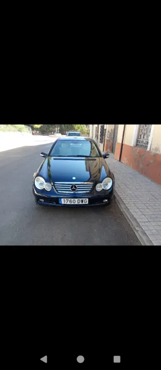 Mercedes-Benz Clase C 2004