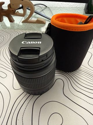 Cámara Canon EOS 2000D Negra