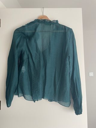 Blusa Zara volantes verde botella T.XS