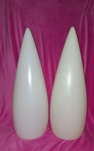 Lámpara cónica blanca