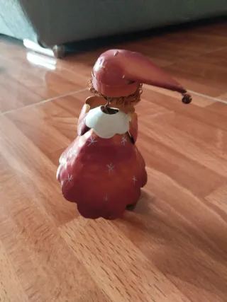 Figura decorativa de metal con corazón
