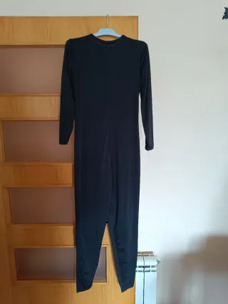 Disfraz Drácula,mono negro, falta tul blanca