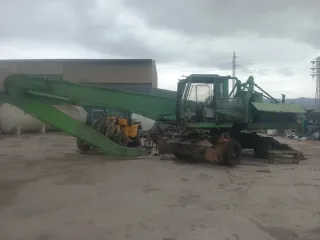 Sennebogen 825