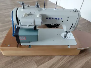 Máquina de coser Refray 427 Made in Spain