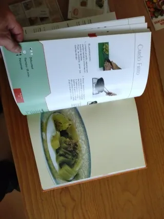 Libro  de cocina de verduras y comida vegetariana.