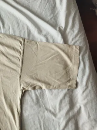 Camiseta oversize beige estampada