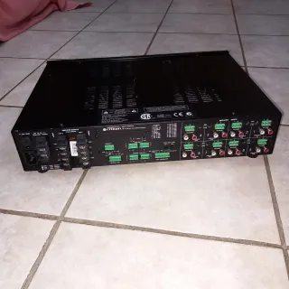 Amplificador Crown 280MA. Taula de mescles.