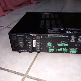 Amplificador Crown 280MA. Taula de mescles.