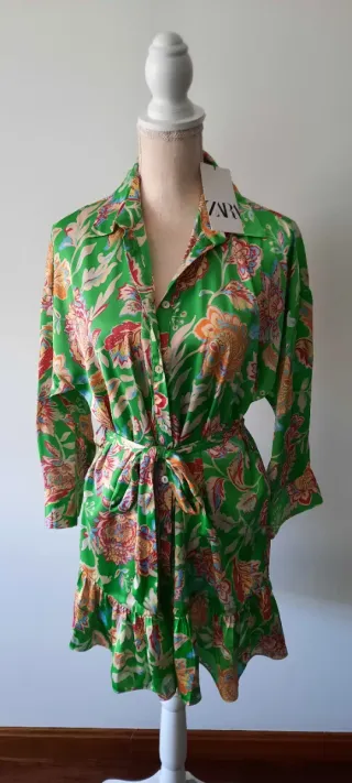 Vestido Zara verde estampado floral