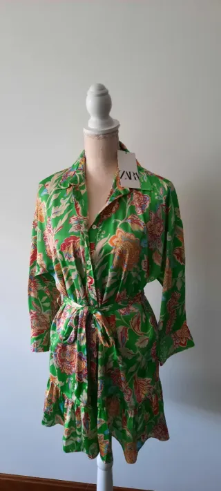 Vestido Zara verde estampado floral