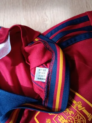 Equipación España Adidas Talla 12-14 de niños