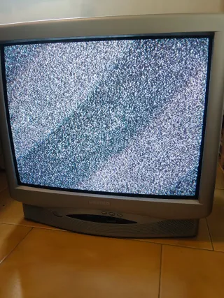 TV CRT United 21 pollici