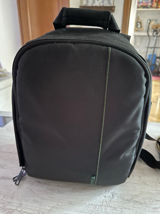 Canon 650D + 3 objetivos + mochila