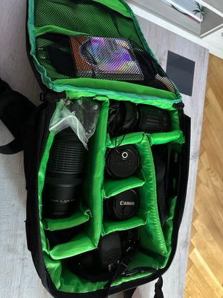 Canon 650D + 3 objetivos + mochila
