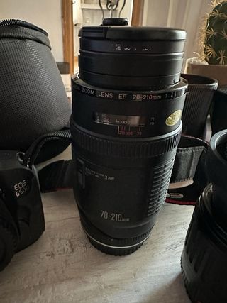 Canon 650D + 3 objetivos + mochila