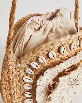 Bolso yute Desigual conchas y flecos nuevo