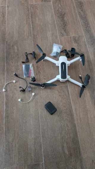 Dron Hubsan Zino con telecomando e borsa