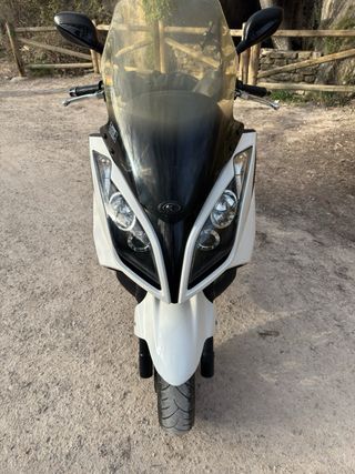 Kymco Super Dink 300i Blanca
