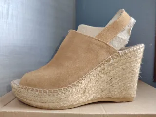 Sandalias de cuña Bassel Serraje Cuero color camel