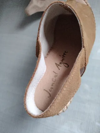 Sandalias de cuña Bassel Serraje Cuero color camel