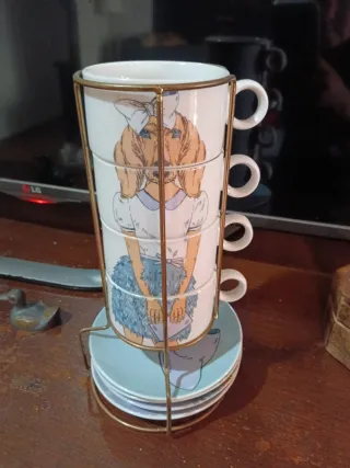 Set di tazze impilabili QueenWest Trading con design di cani