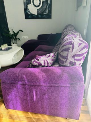 Sofa Chaiselongue 5 plazas morado y estampado gris