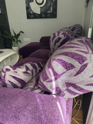 Sofa Chaiselongue 5 plazas morado y estampado gris