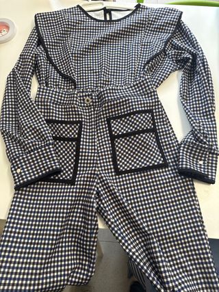 Conjunto de ropa a cuadros