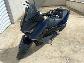Yamaha X-MAX 300 Maxi Scooter Azul/Negro