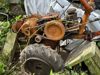 Motocultor antiguo