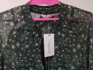 Vestido corto Stradivarius floral Talla M