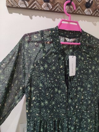 Vestido corto Stradivarius floral Talla M