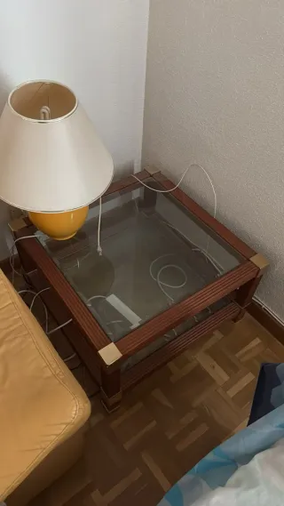 Lámpara de mesa madera y cristal