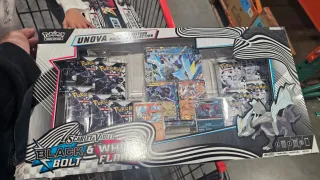 Caja Pokémon Unova Premier Collection