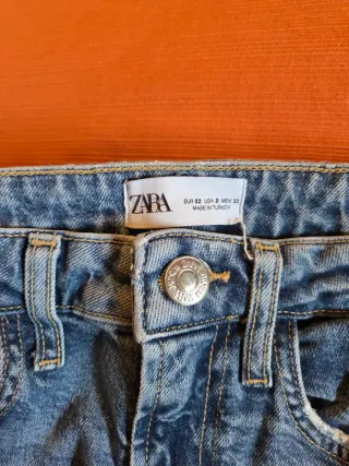 Vaqueros Zara niña desgastados